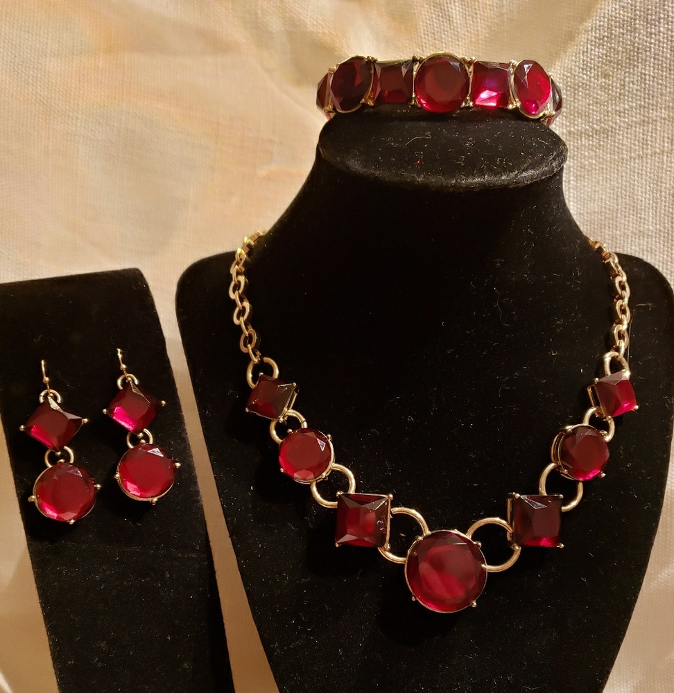 Necklace/Earing/Bracelet Set